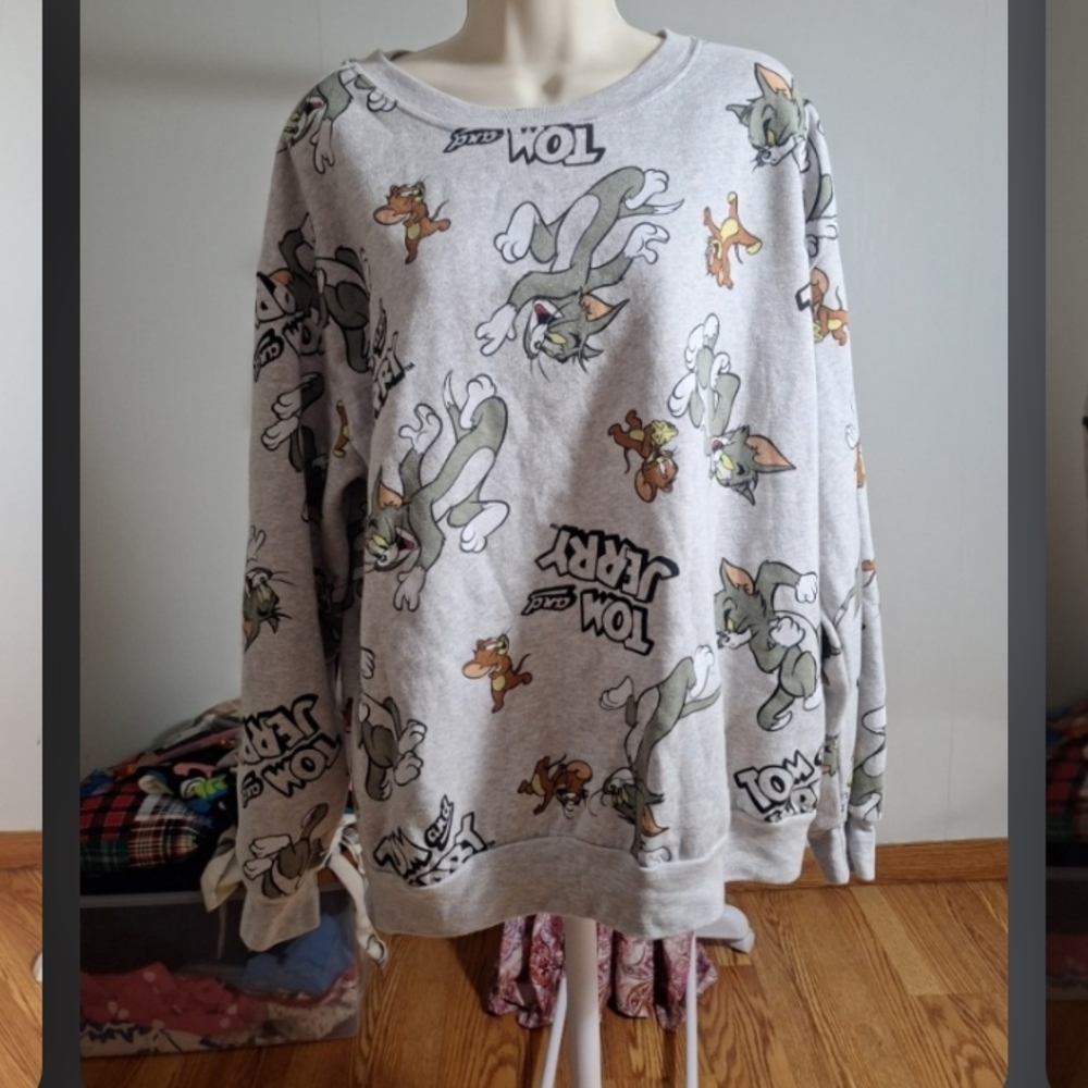Tom and Jerry Gray Sweater